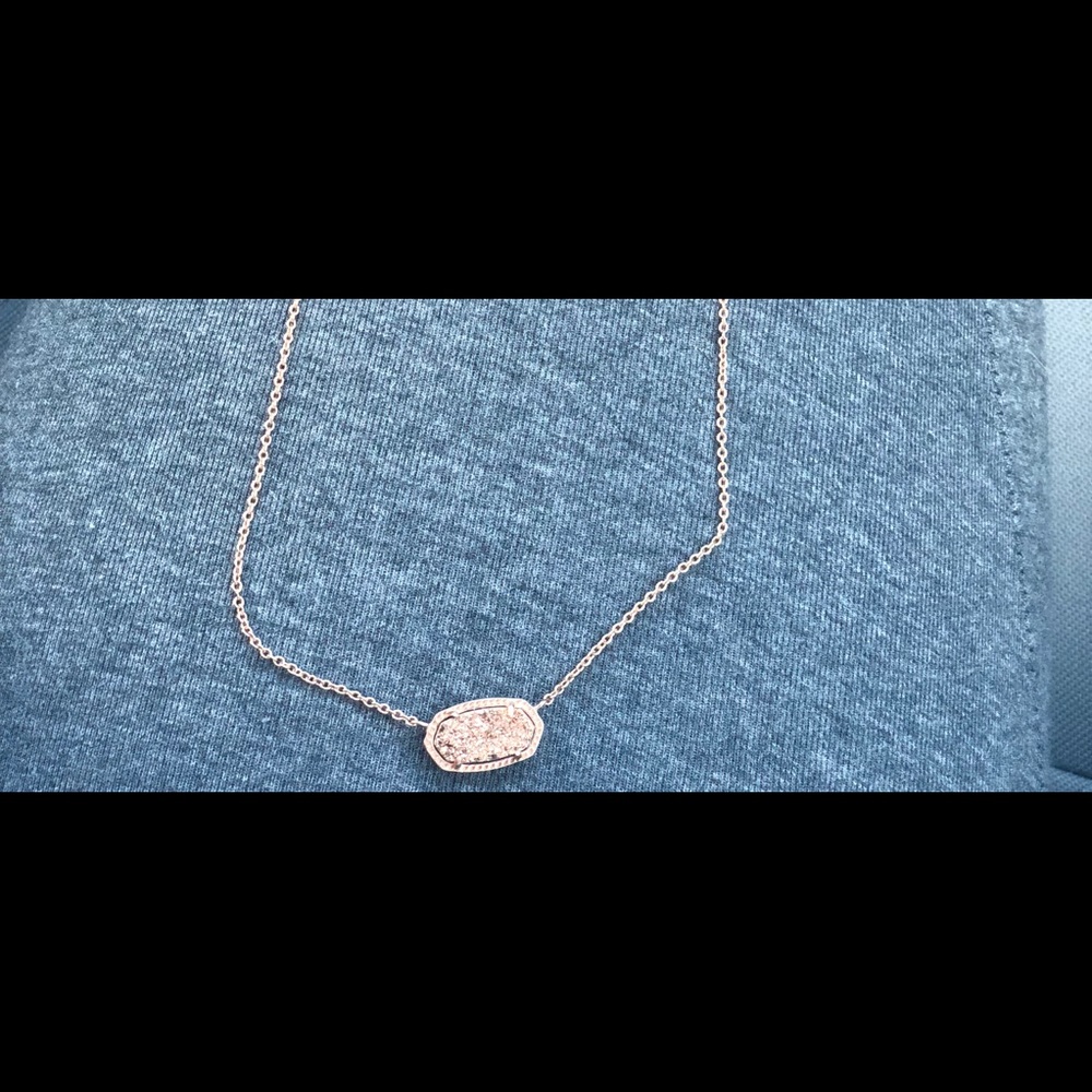 Rose gold Kendra Scott necklace